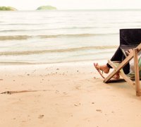 Каждый третий сотрудник не может «отключиться» от работы в отпуске: результаты опроса