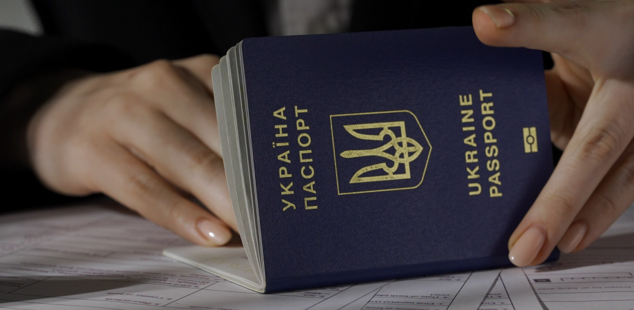 Відкриті кордони – відкриті вакансії? Ми запитали в роботодавців, що відбувається з наймом після дозволу на виїзд чоловіків 18-22 років — budni.robota.ua Відкриті кордони – відкриті вакансії? Ми запитали в роботодавців, що відбувається з наймом після дозволу на виїзд чоловіків 18-22 років