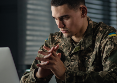 повернення з військової служби