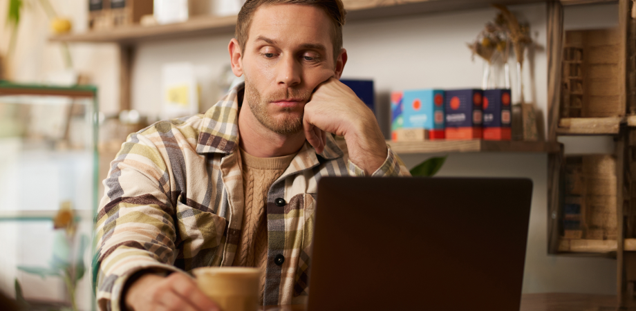 Межа між свободою слова та репутацією компанії: що робити, якщо працівник критикує клієнтів у мережі?